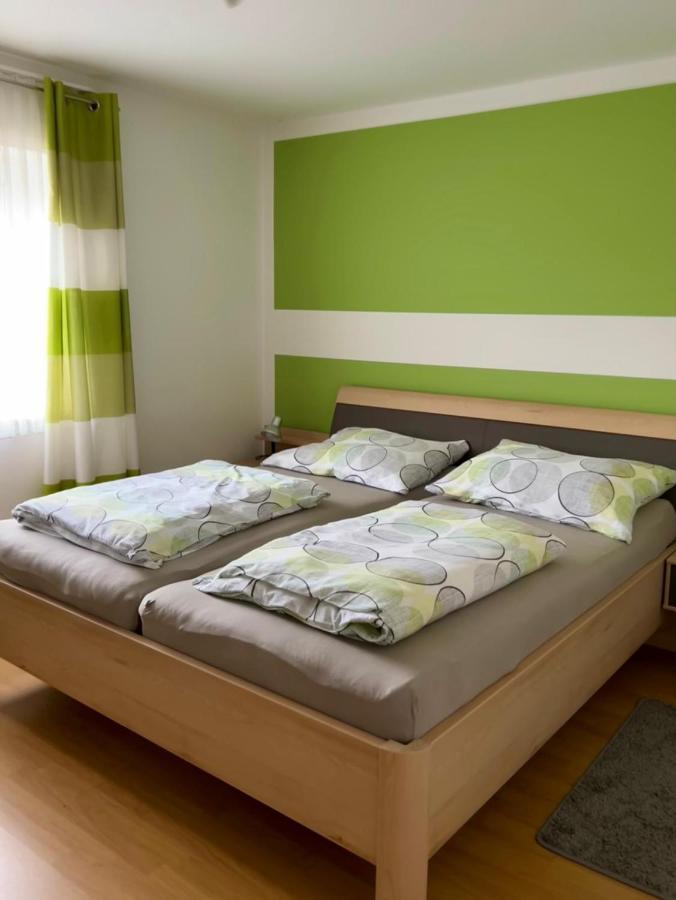 Ferienwohnung Am Mattsee Guggenberg  Buitenkant foto